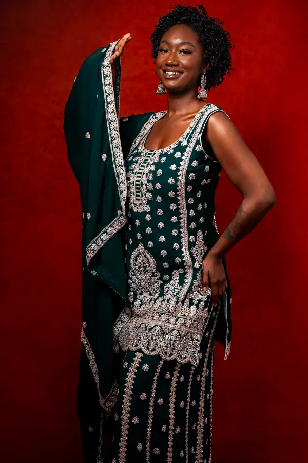 Young Culture Media Surinaams culturele klederdracht IB1A3020